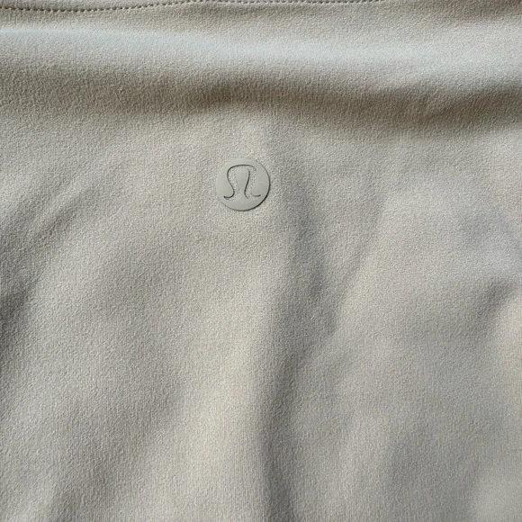Lululemon Back in Action Long Sleeve Shirt *Nulu // Size 4 - Picture 5 of 5